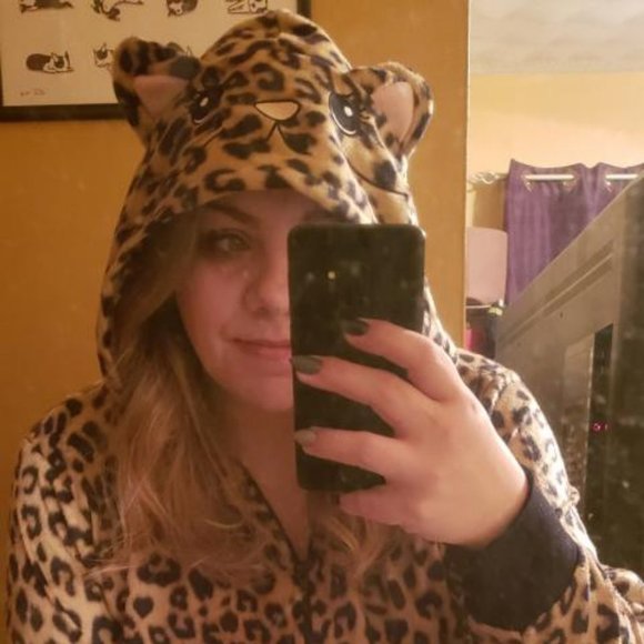 📌SOLD OUT📌🆕PLUS SIZE LEOPARD FLEECE ONESIE - Picture 11 of 13